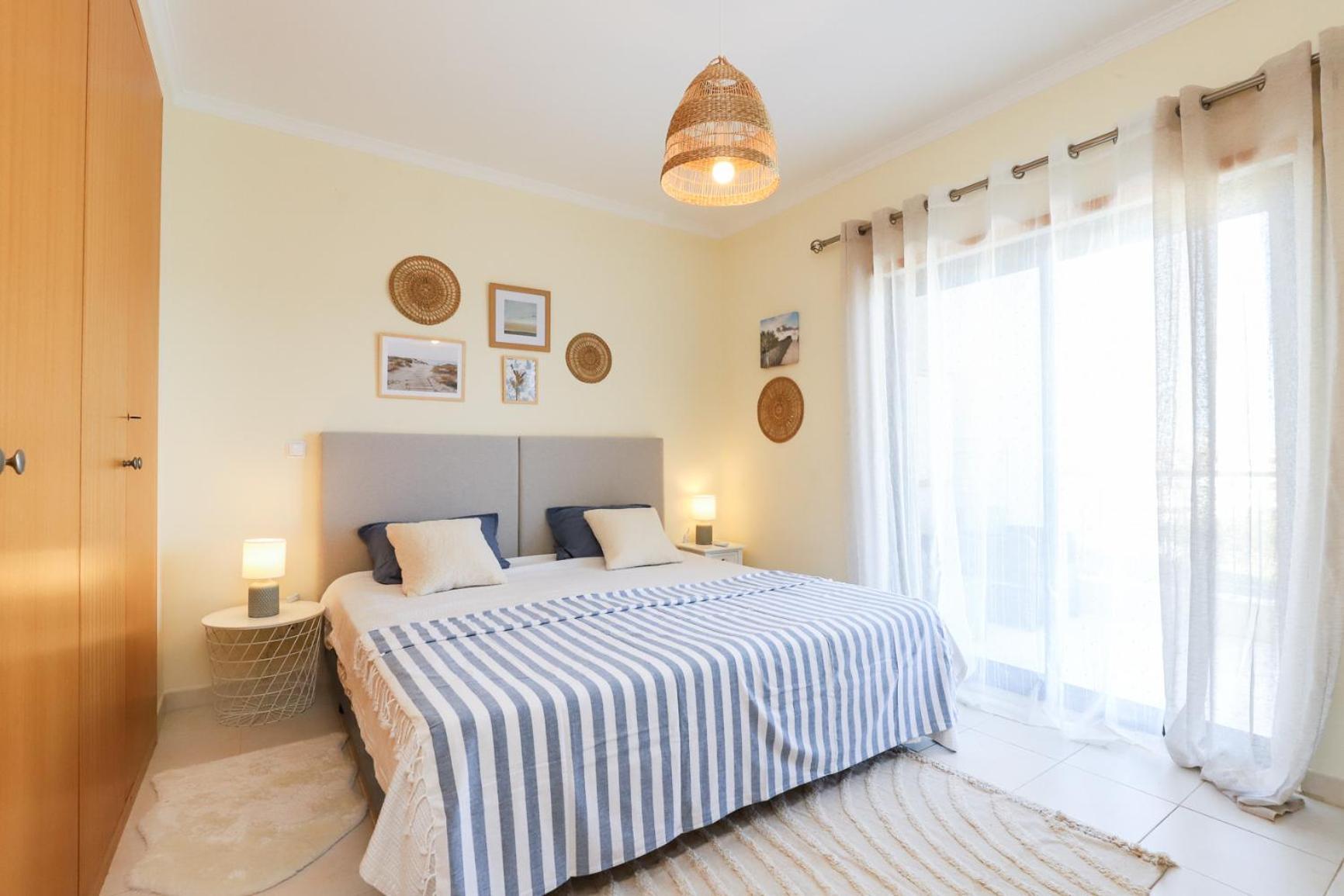 Apartamento Charming Flat 10 Min Walk To Beach Albufeira Exterior foto
