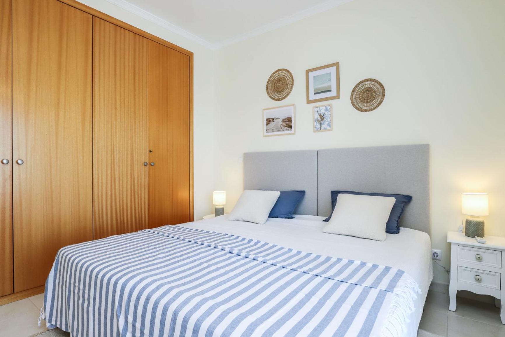 Apartamento Charming Flat 10 Min Walk To Beach Albufeira Exterior foto