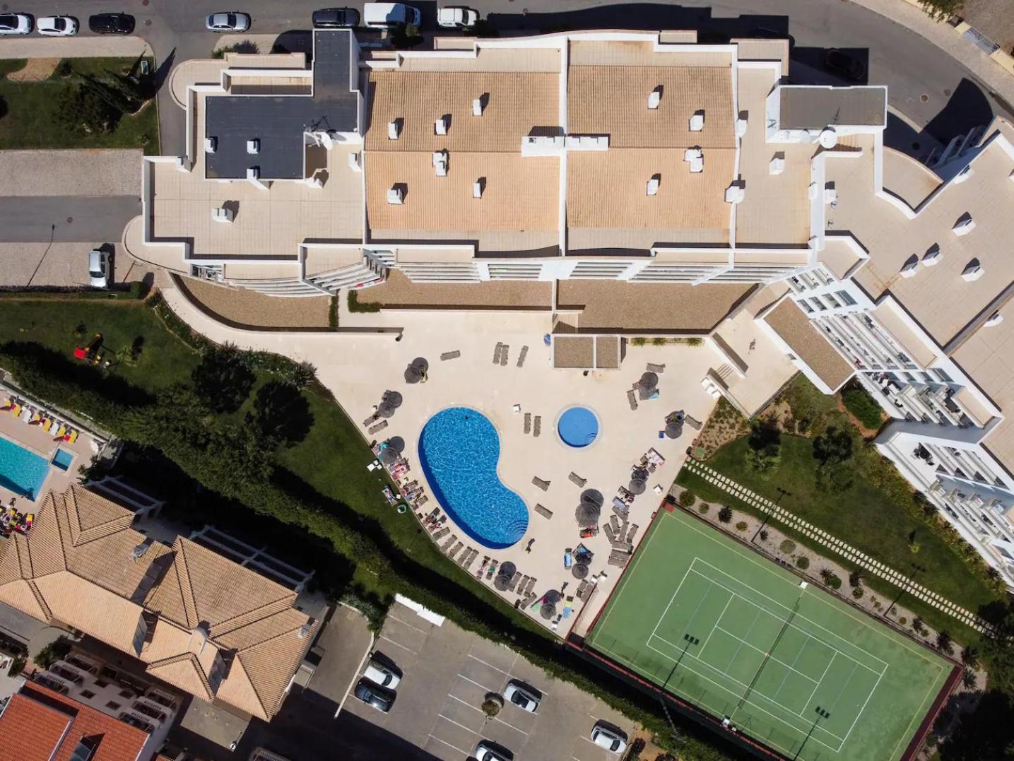 Apartamento Charming Flat 10 Min Walk To Beach Albufeira Exterior foto