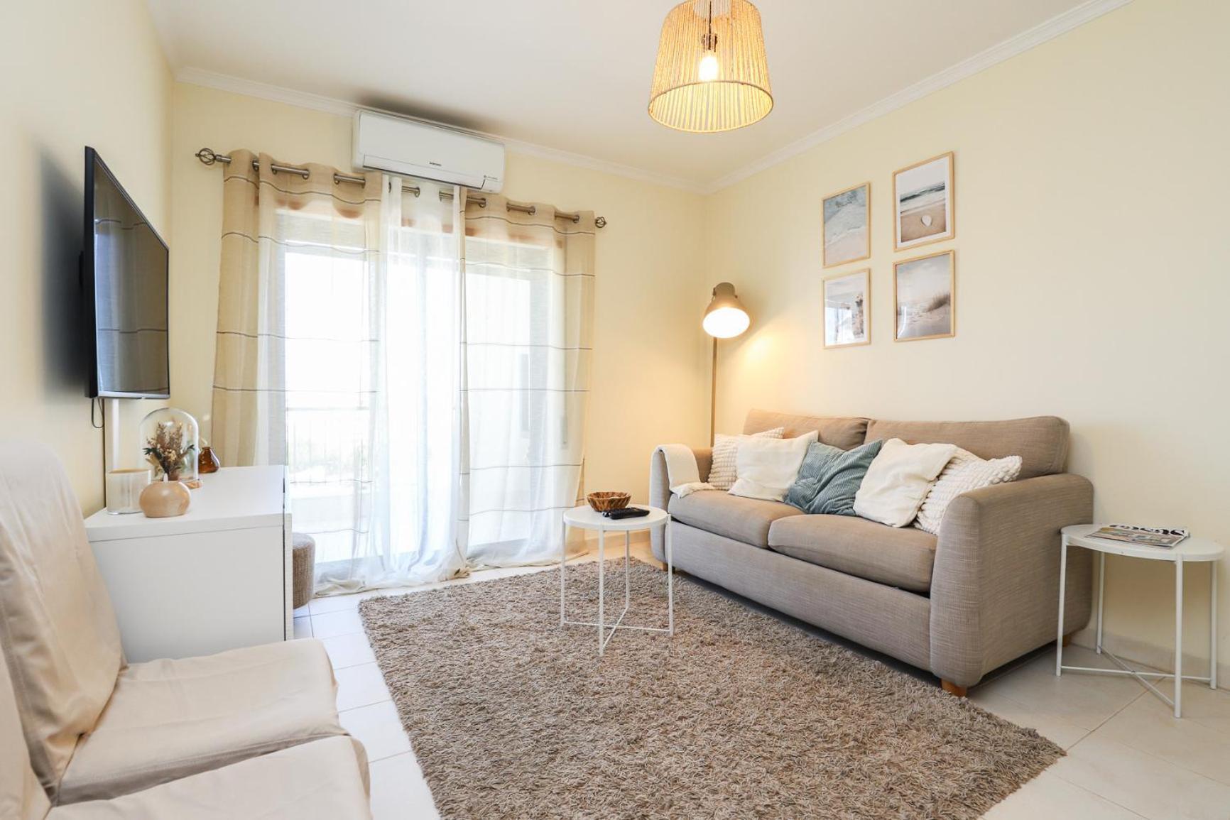 Apartamento Charming Flat 10 Min Walk To Beach Albufeira Exterior foto