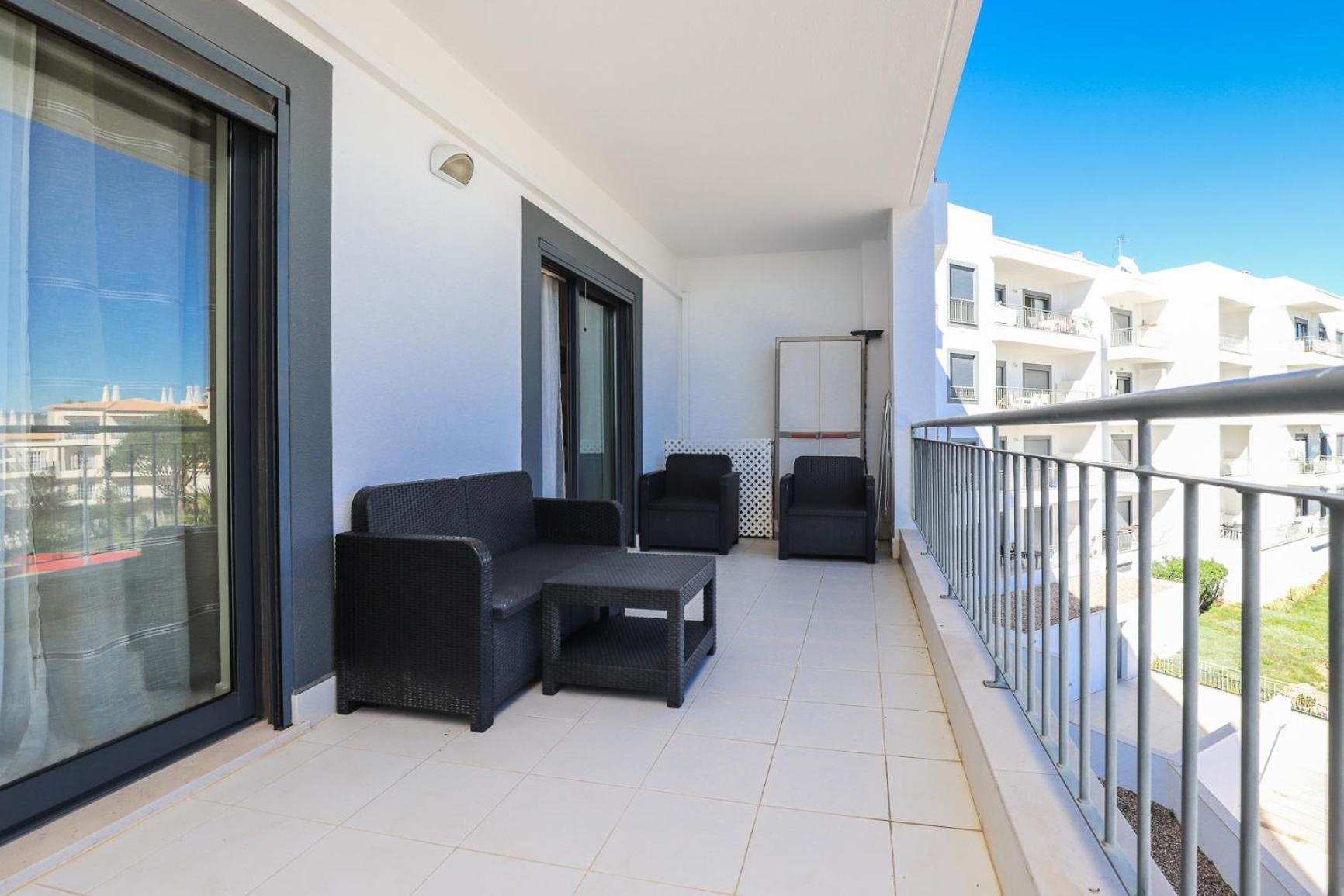 Apartamento Charming Flat 10 Min Walk To Beach Albufeira Exterior foto
