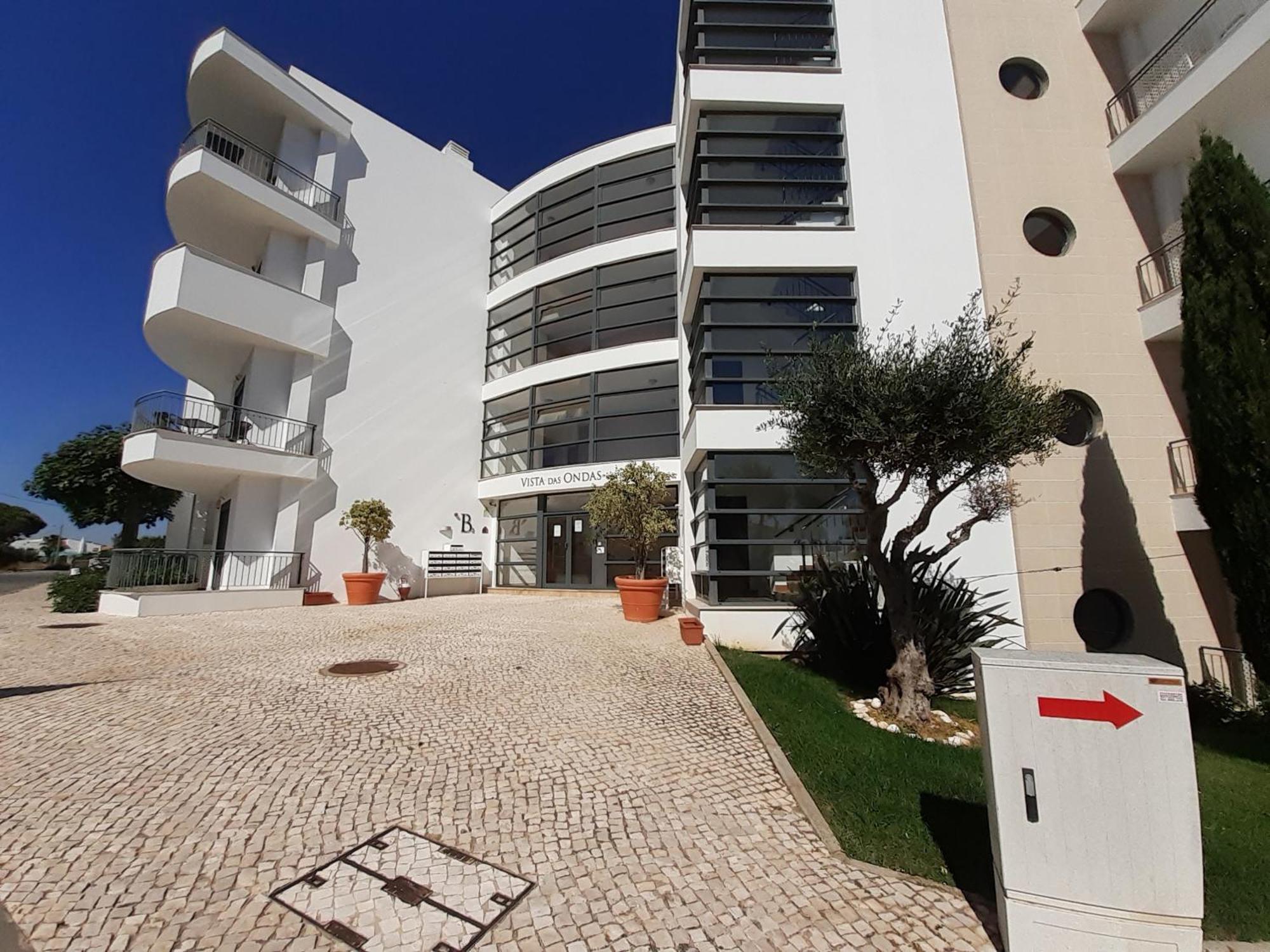 Apartamento Charming Flat 10 Min Walk To Beach Albufeira Exterior foto